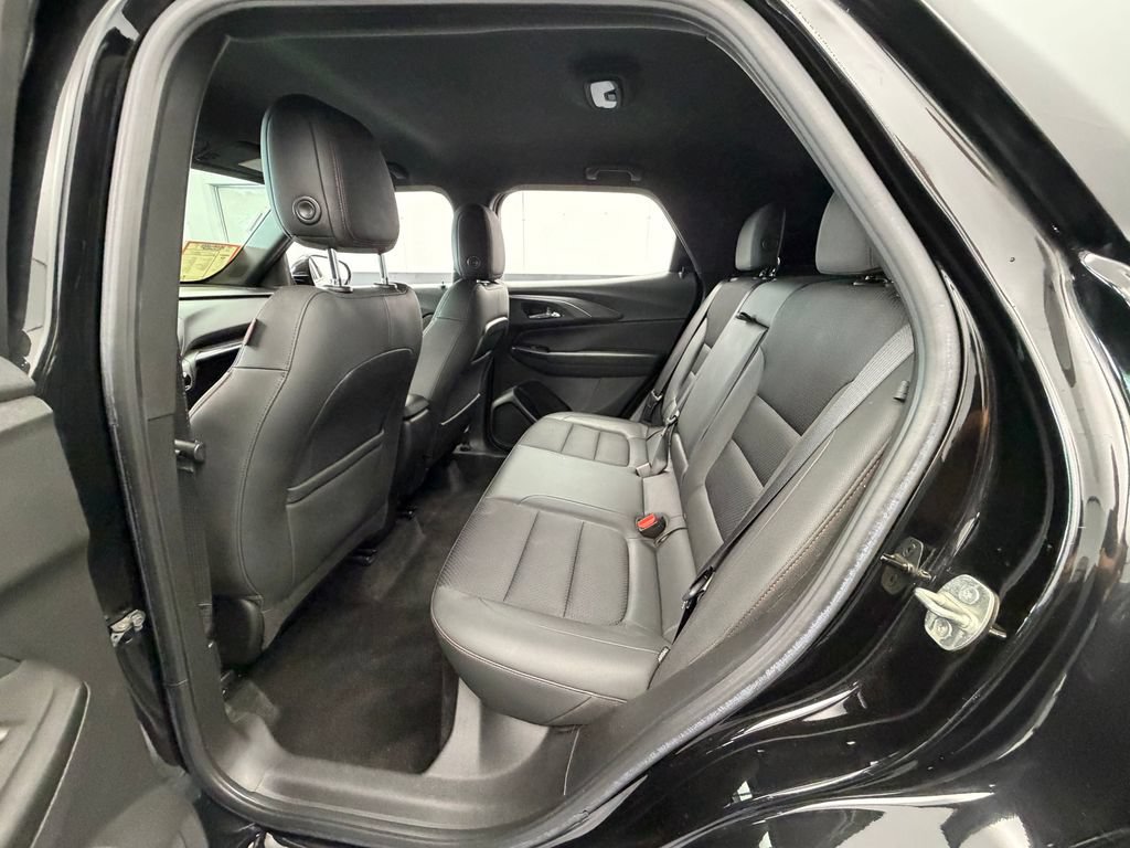 Used 2022 Chevrolet TrailBlazer RS FWD image 18
