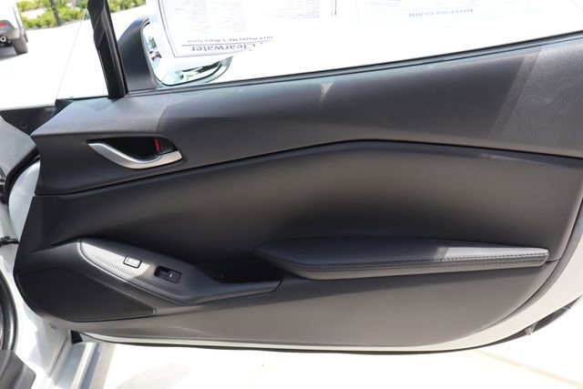 Used 2019 MAZDA MX-5 Miata Sport RWD image 29
