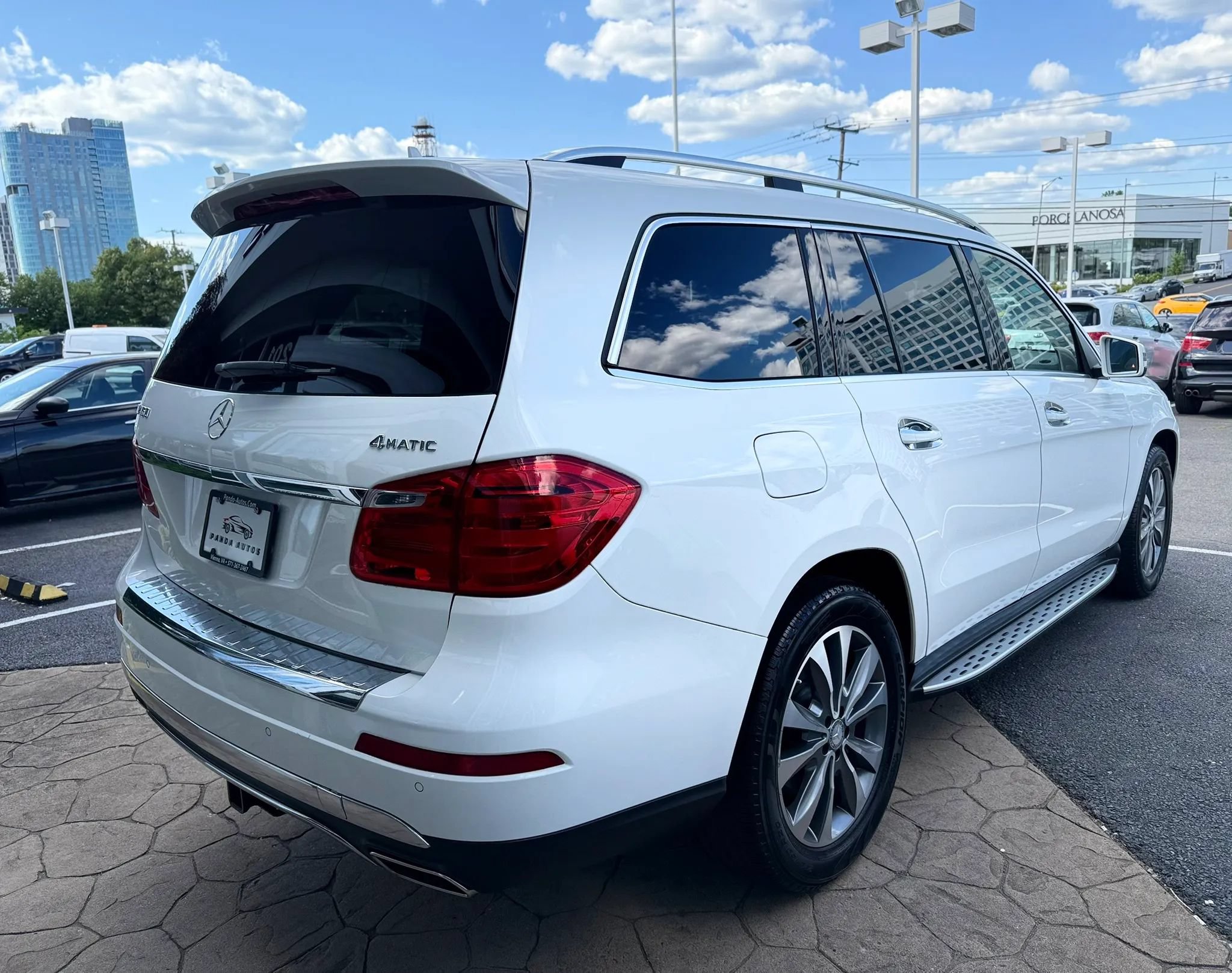 Used 2016 Mercedes-Benz GL 450 4MATIC image 7