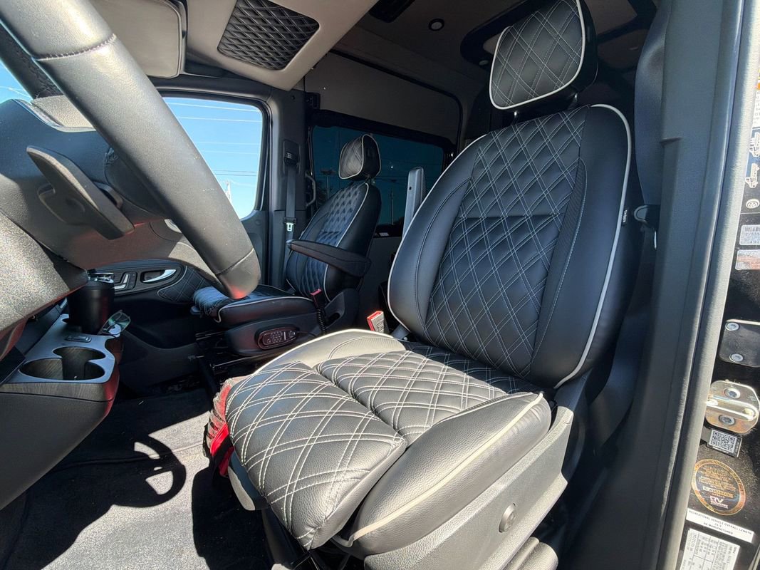 Used 2023 Mercedes-Benz Sprinter 3500 image 15