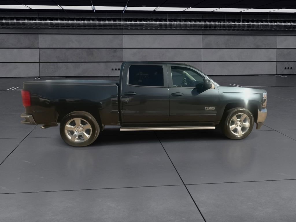 Used 2018 Chevrolet Silverado 1500 LT w/ Texas Edition image 9