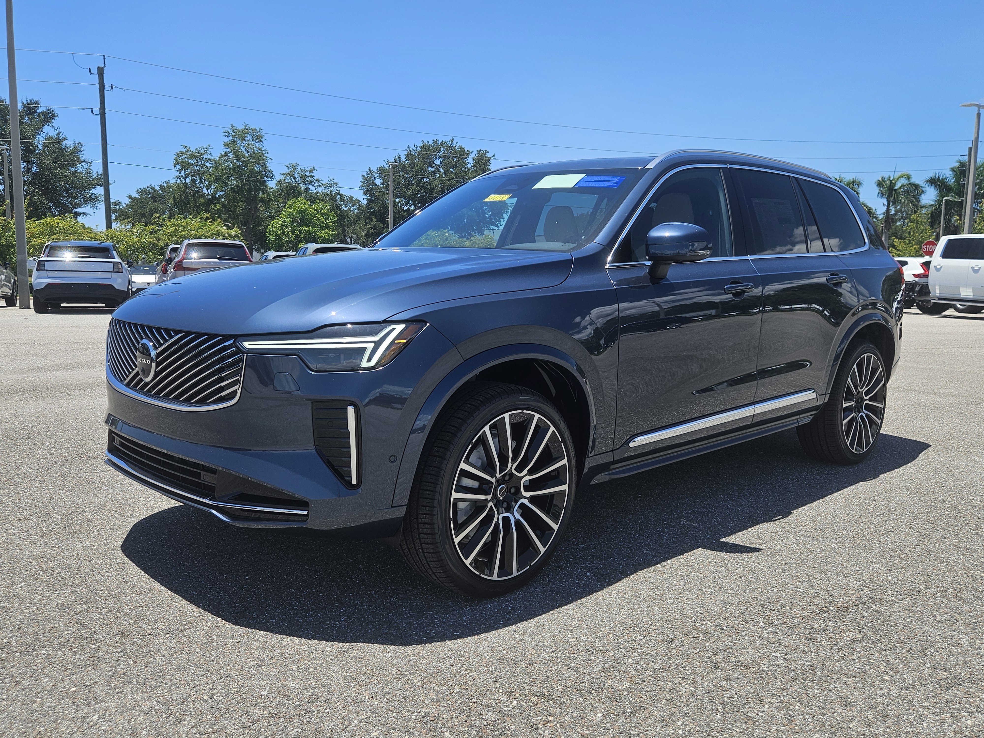 New 2026 Volvo XC90 B5 Plus image 3