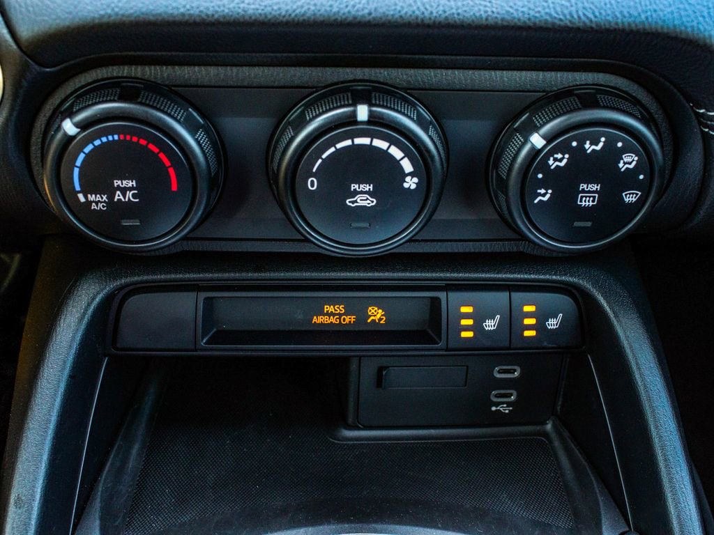 Used 2024 MAZDA MX-5 Miata Club image 21