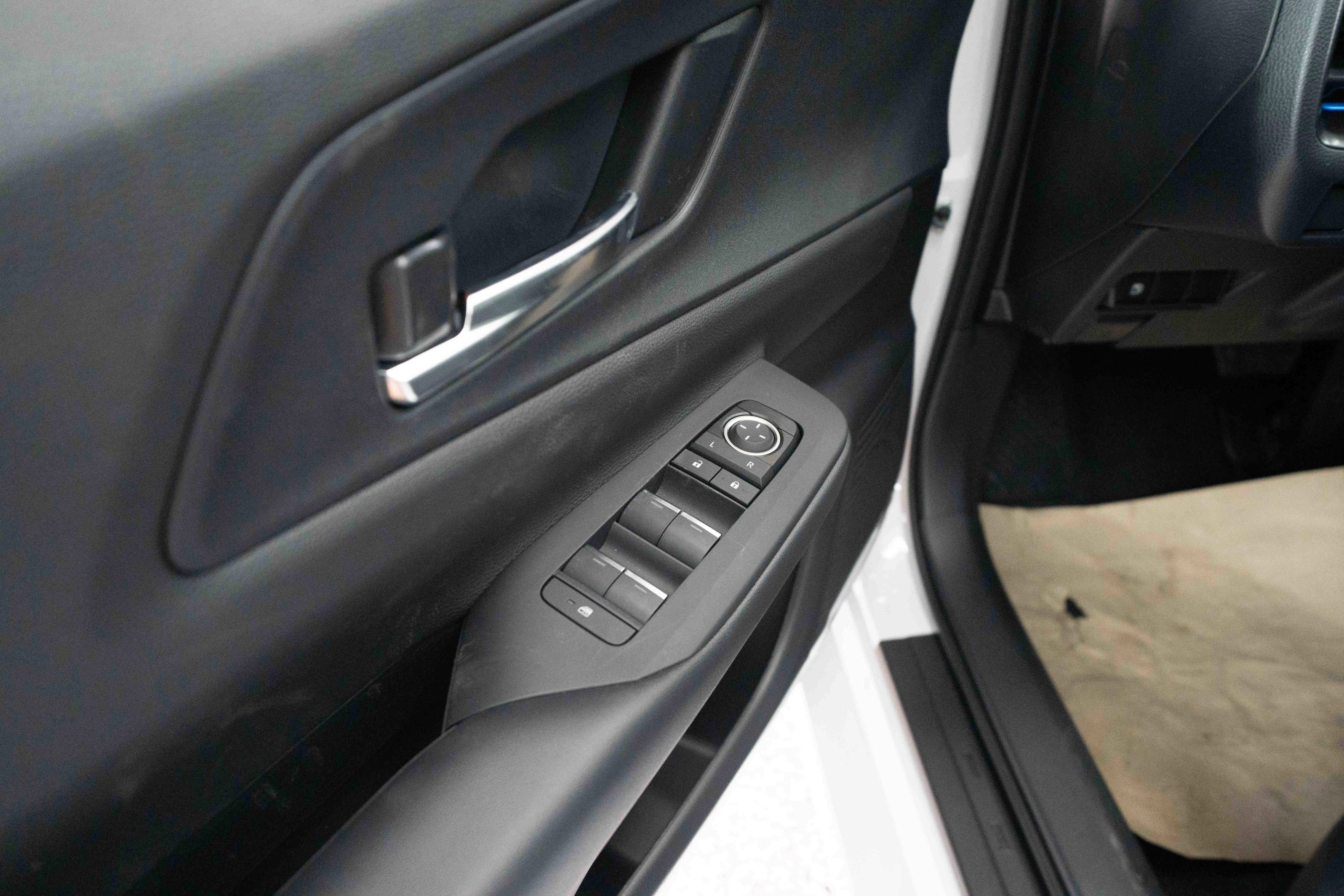 New 2026 Toyota Prius AWD image 7