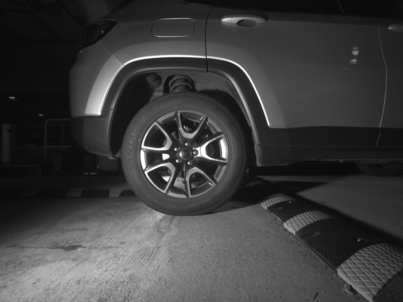 Used 2025 Jeep Compass Trailhawk image 15