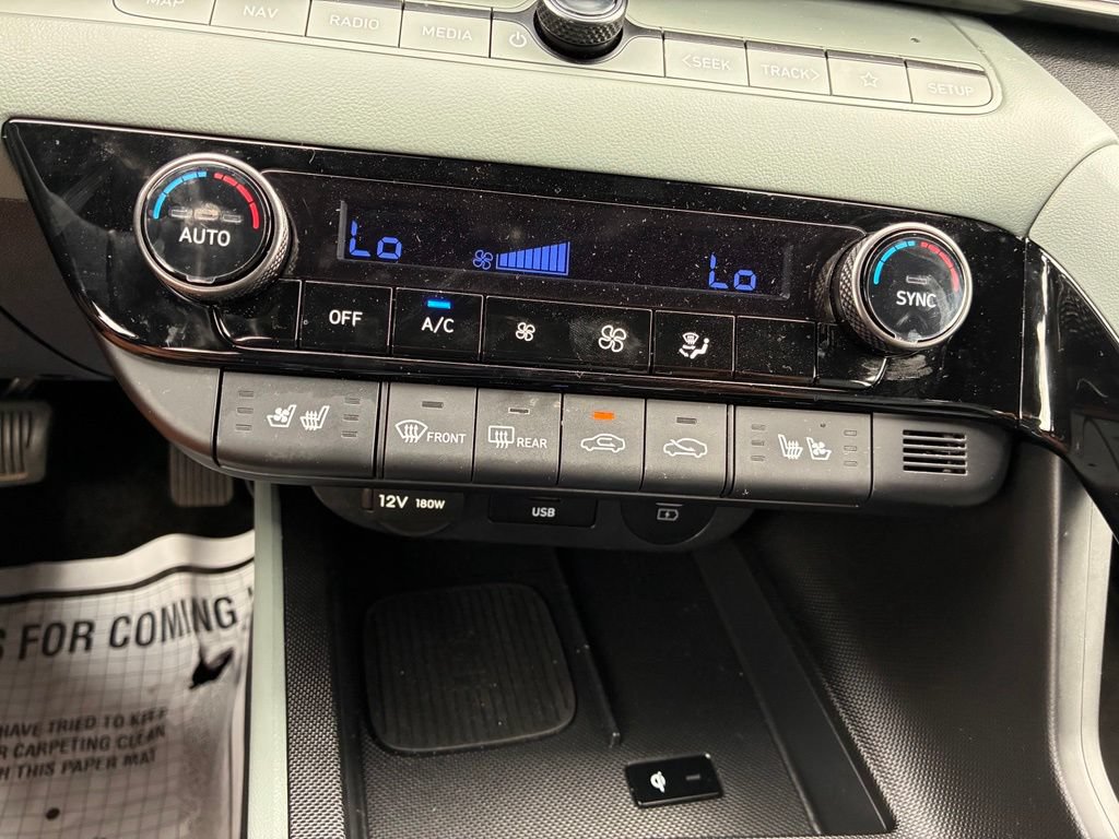 Used 2025 Hyundai Elantra Limited w/ Cargo Package FWD image 34