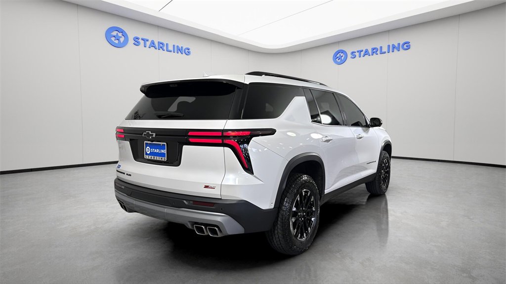 Used 2024 Chevrolet Traverse Z71 w/ Enhanced Driving Package image 8