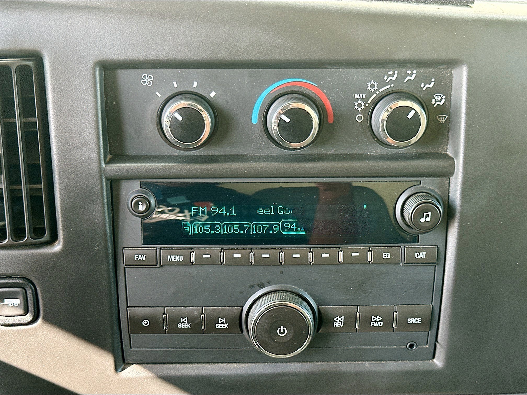 Used 2017 Chevrolet Express 3500 image 19