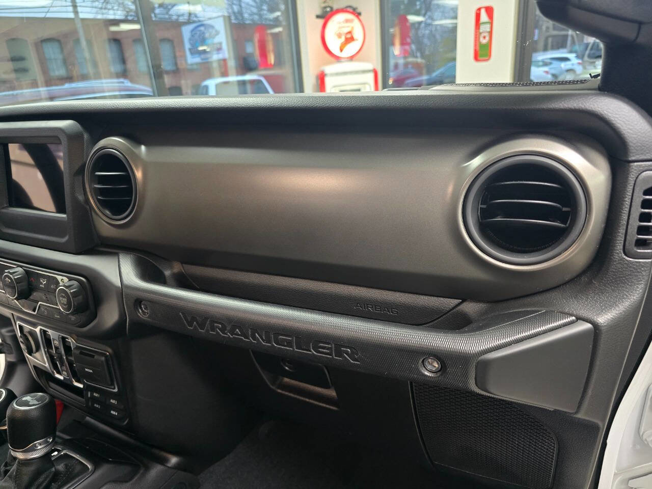 Used 2022 Jeep Wrangler Unlimited Sport image 36