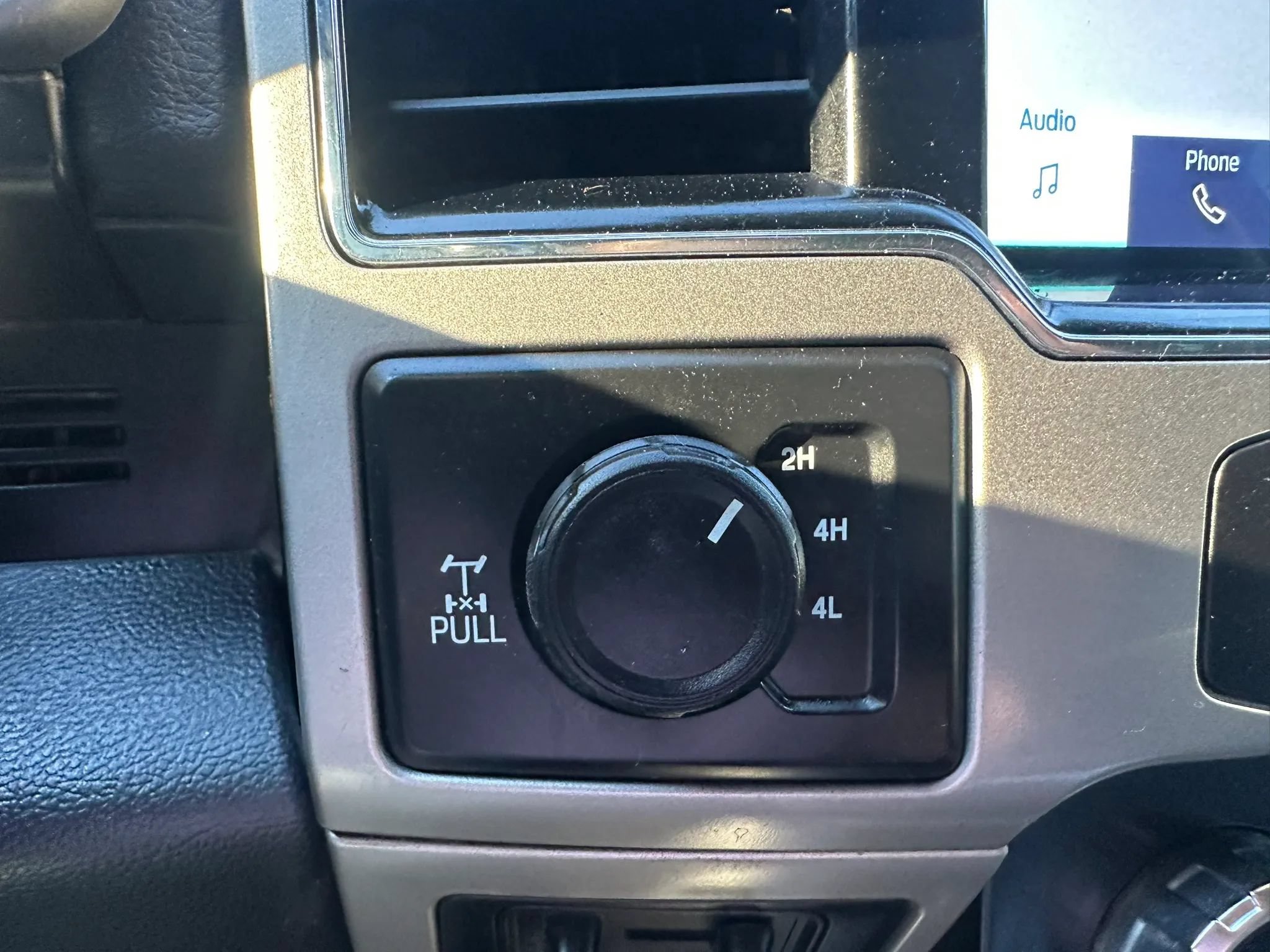 Used 2022 Ford F250 Lariat w/ Black Appearance Package AWD/4WD image 29