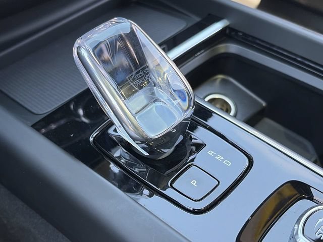 Certified 2026 Volvo XC60 B5 Plus AWD/4WD image 30