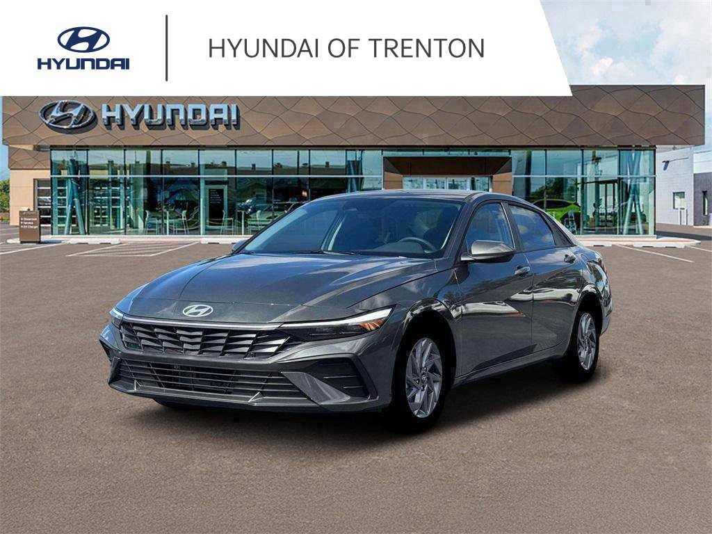Used 2026 Hyundai Elantra Hybrid FWD image 1