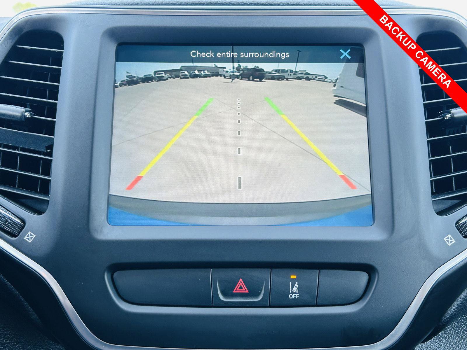 Used 2022 Jeep Cherokee Latitude Lux AWD/4WD image 8