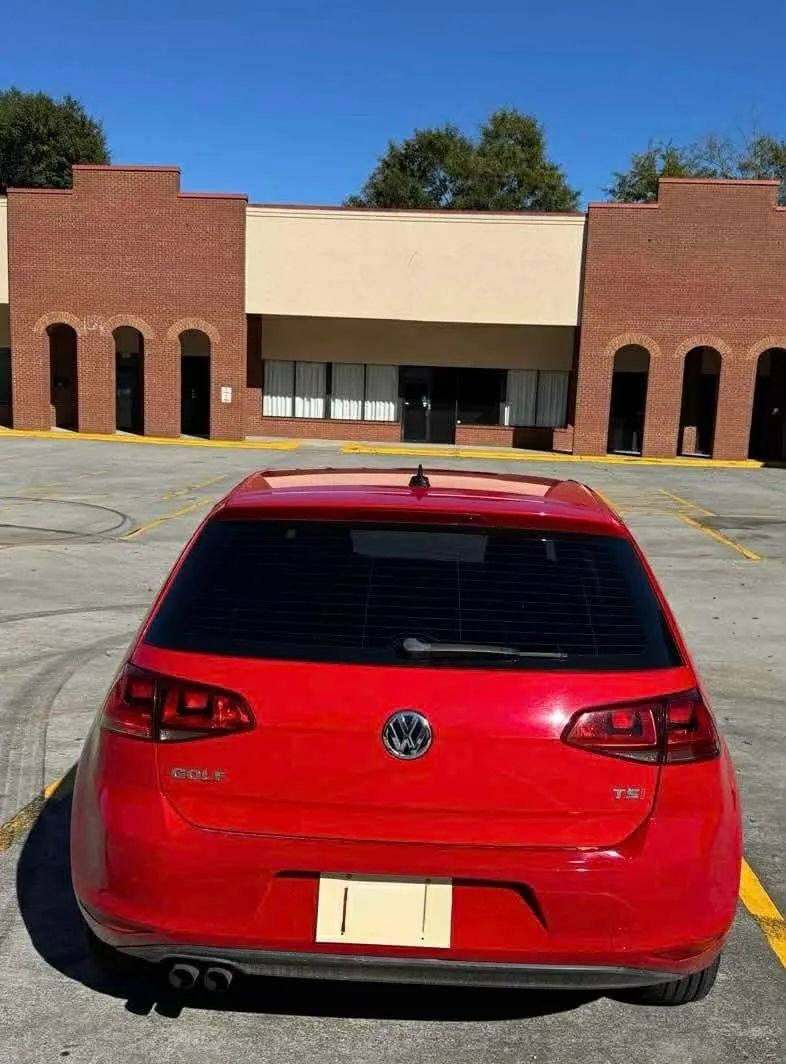 Used 2016 Volkswagen Golf S image 10