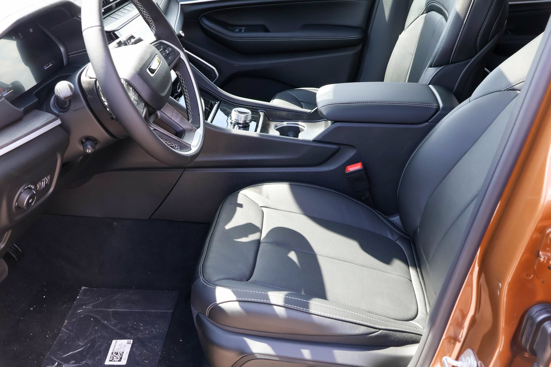 New 2026 Jeep Grand Cherokee L Limited AWD/4WD image 4