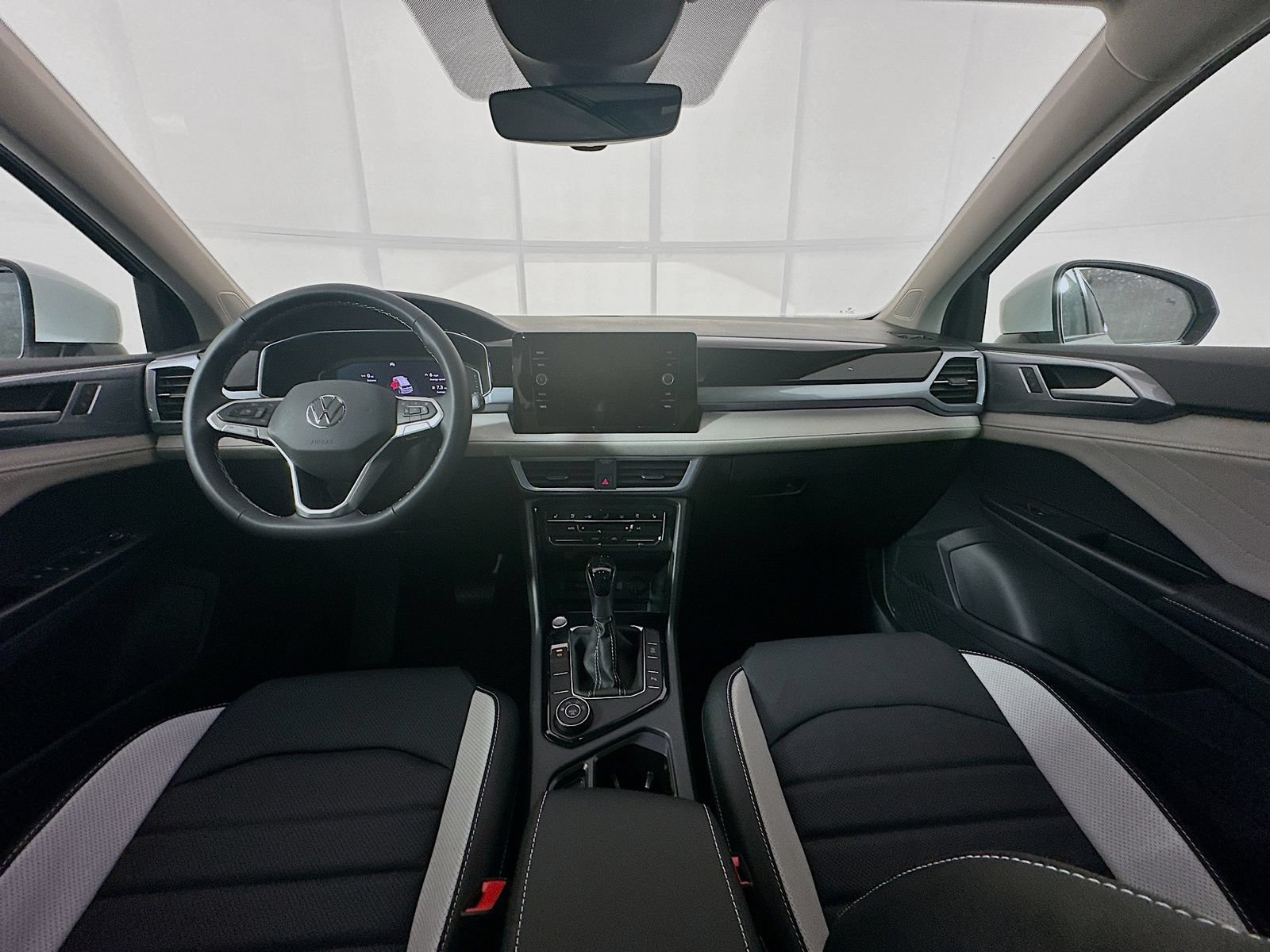 New 2026 Volkswagen Taos SEL AWD/4WD image 18