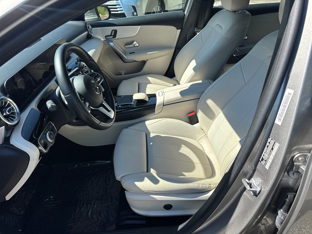 Used 2021 Mercedes-Benz A 220 image 9