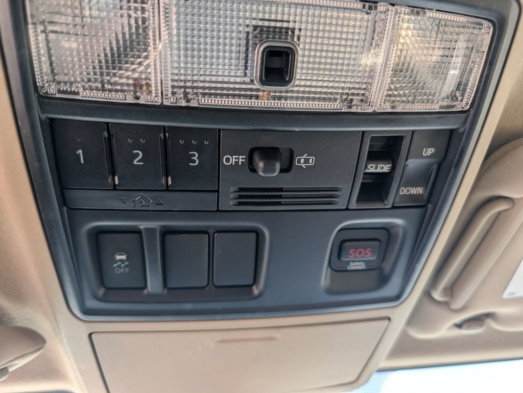 Used 2014 Toyota 4Runner Limited RWD image 13