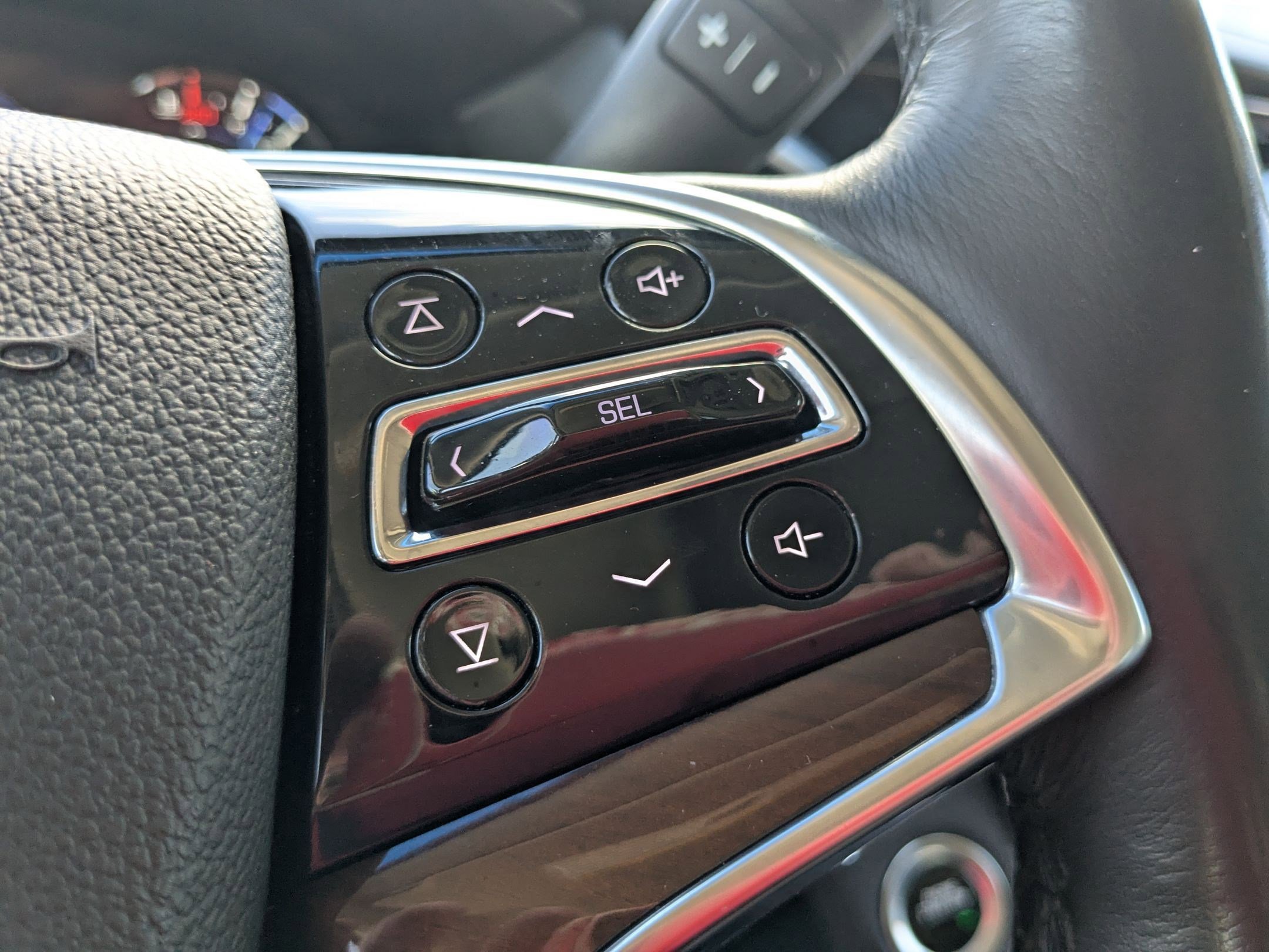 Used 2019 Cadillac Escalade Luxury AWD/4WD image 18