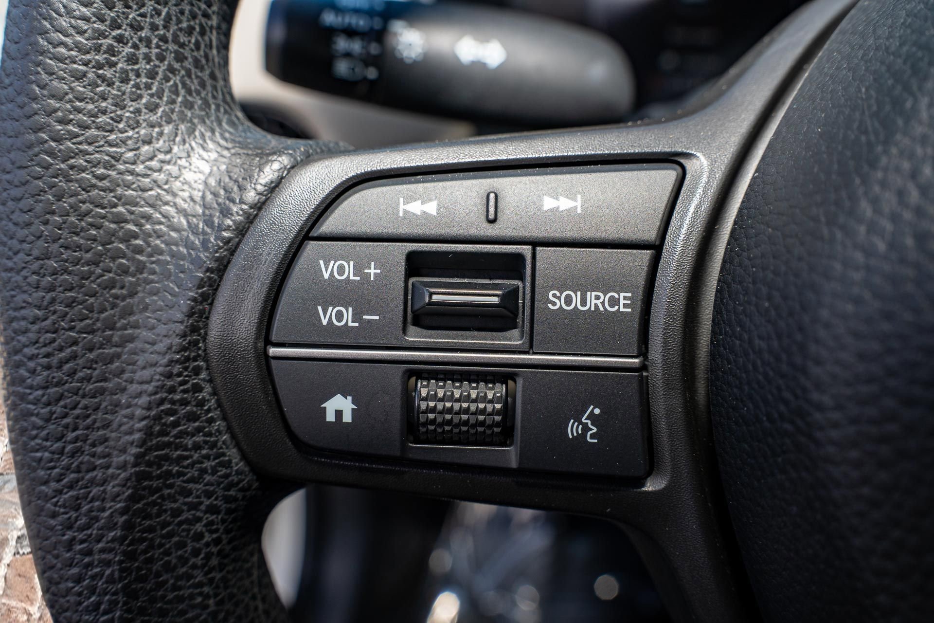 Used 2023 Honda HR-V LX image 29