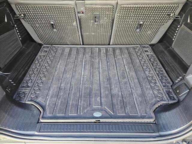 Used 2023 Land Rover Defender 110 X image 6