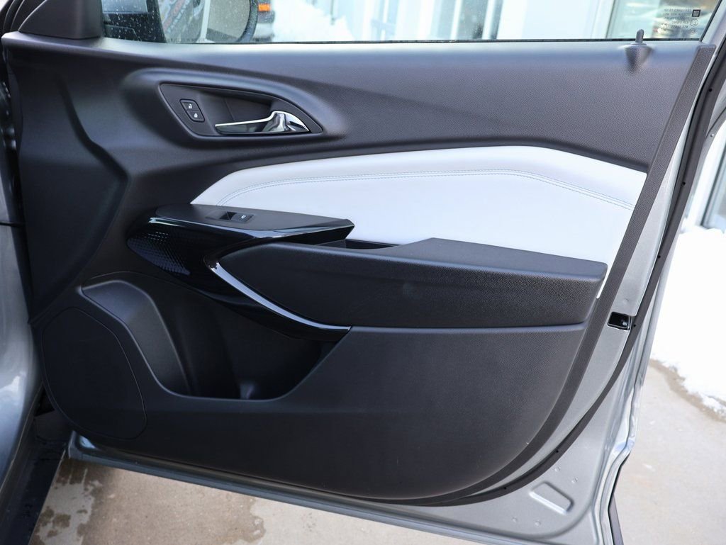 New 2026 Chevrolet Trax LT w/ Driver Confidence Package image 30