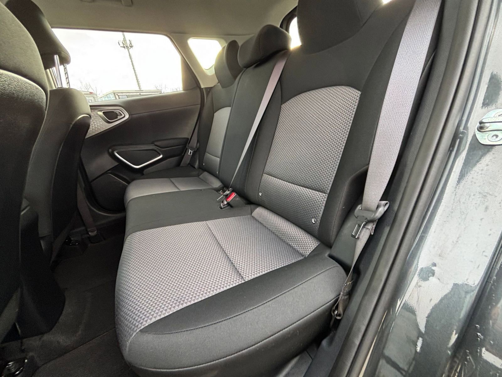 Used 2025 Kia Soul LX w/ LX Technology Package image 23