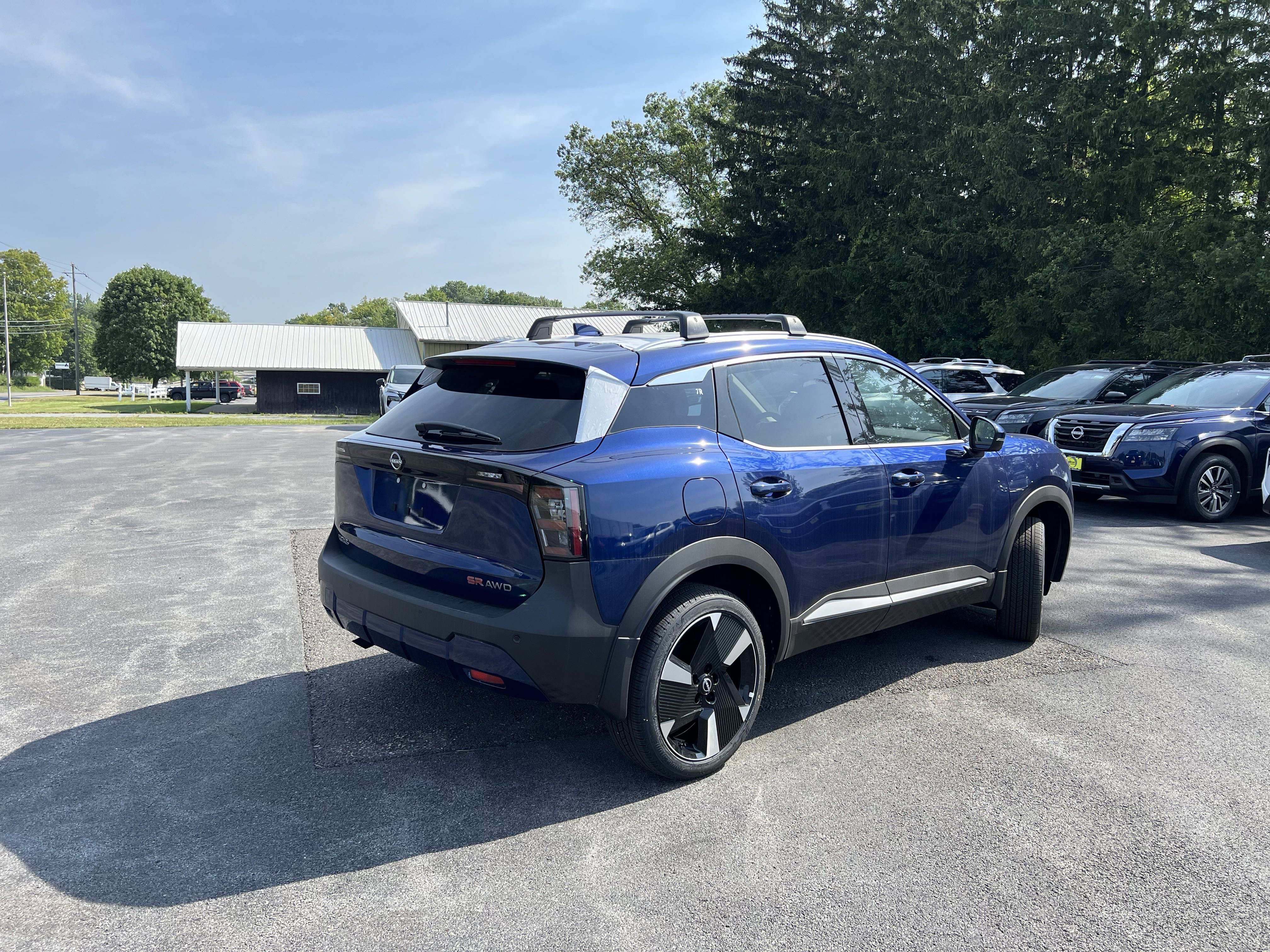 New 2025 Nissan Kicks SR image 9