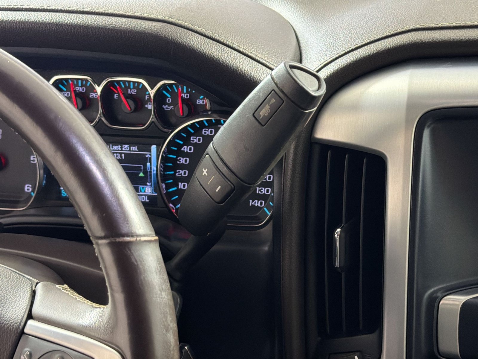 Used 2018 GMC Sierra 1500 SLT AWD/4WD image 21