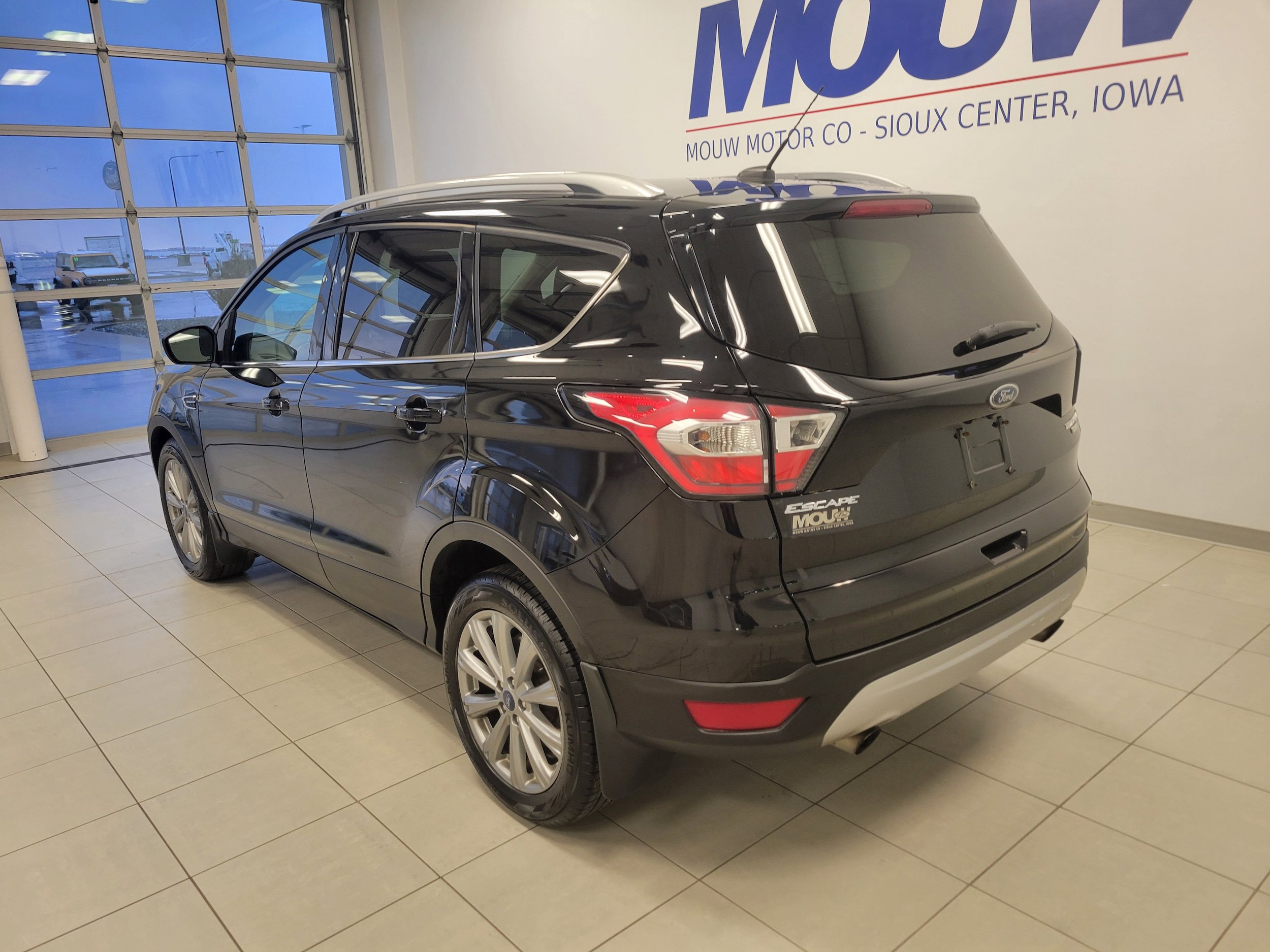 Used 2017 Ford Escape Titanium image 6