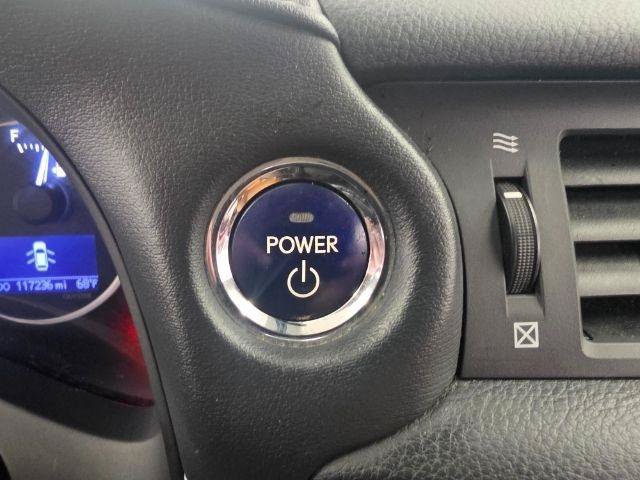 Used 2013 Lexus CT 200h w/ Seat Comfort Pkg FWD image 21
