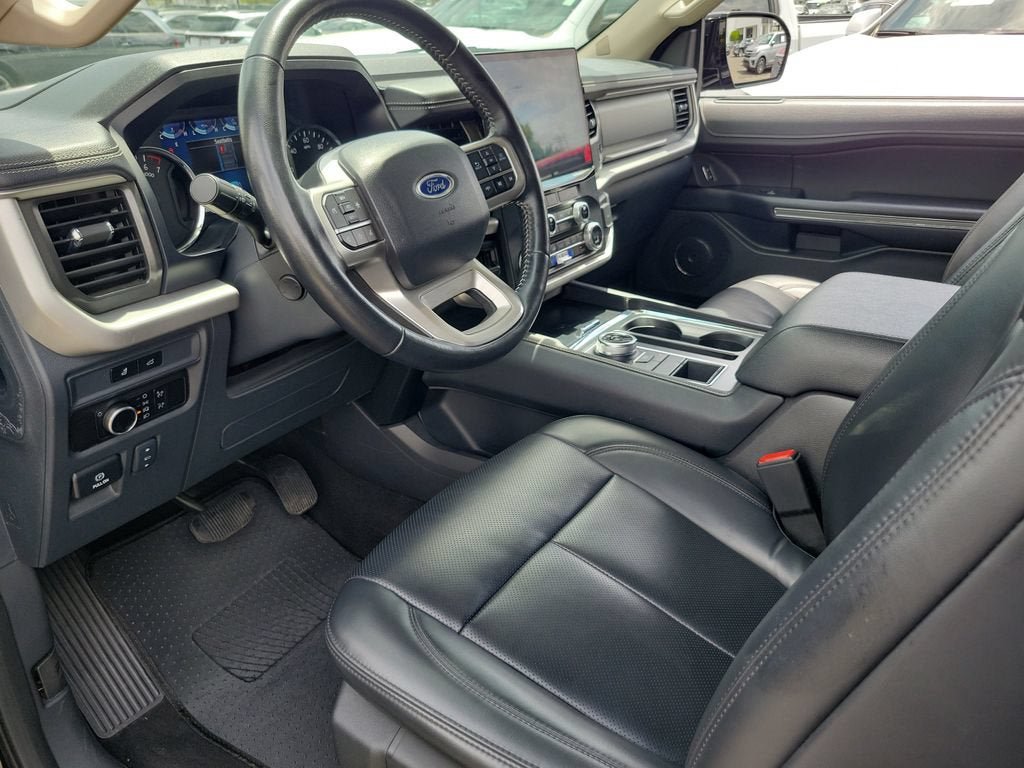 Used 2024 Ford Expedition XLT RWD image 20