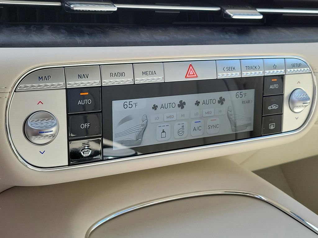 New 2026 Genesis G90 3.5T image 32