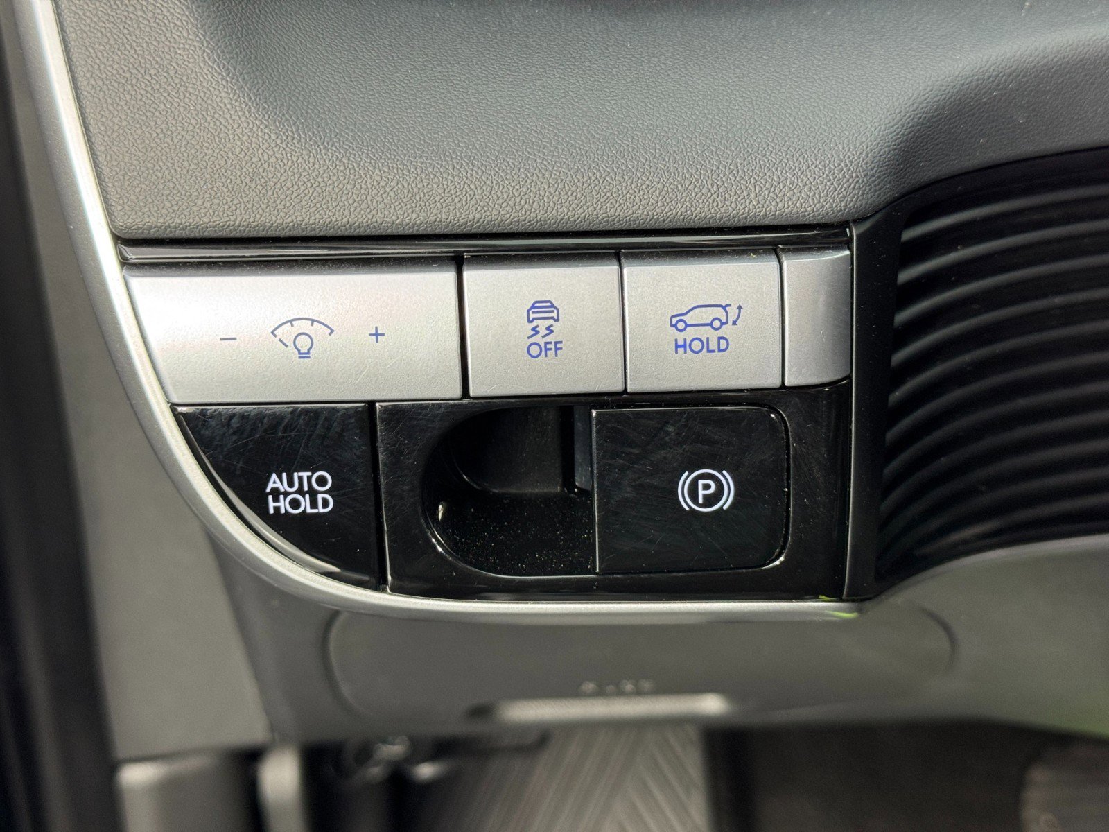 Used 2024 Hyundai Ioniq 5 SEL image 16