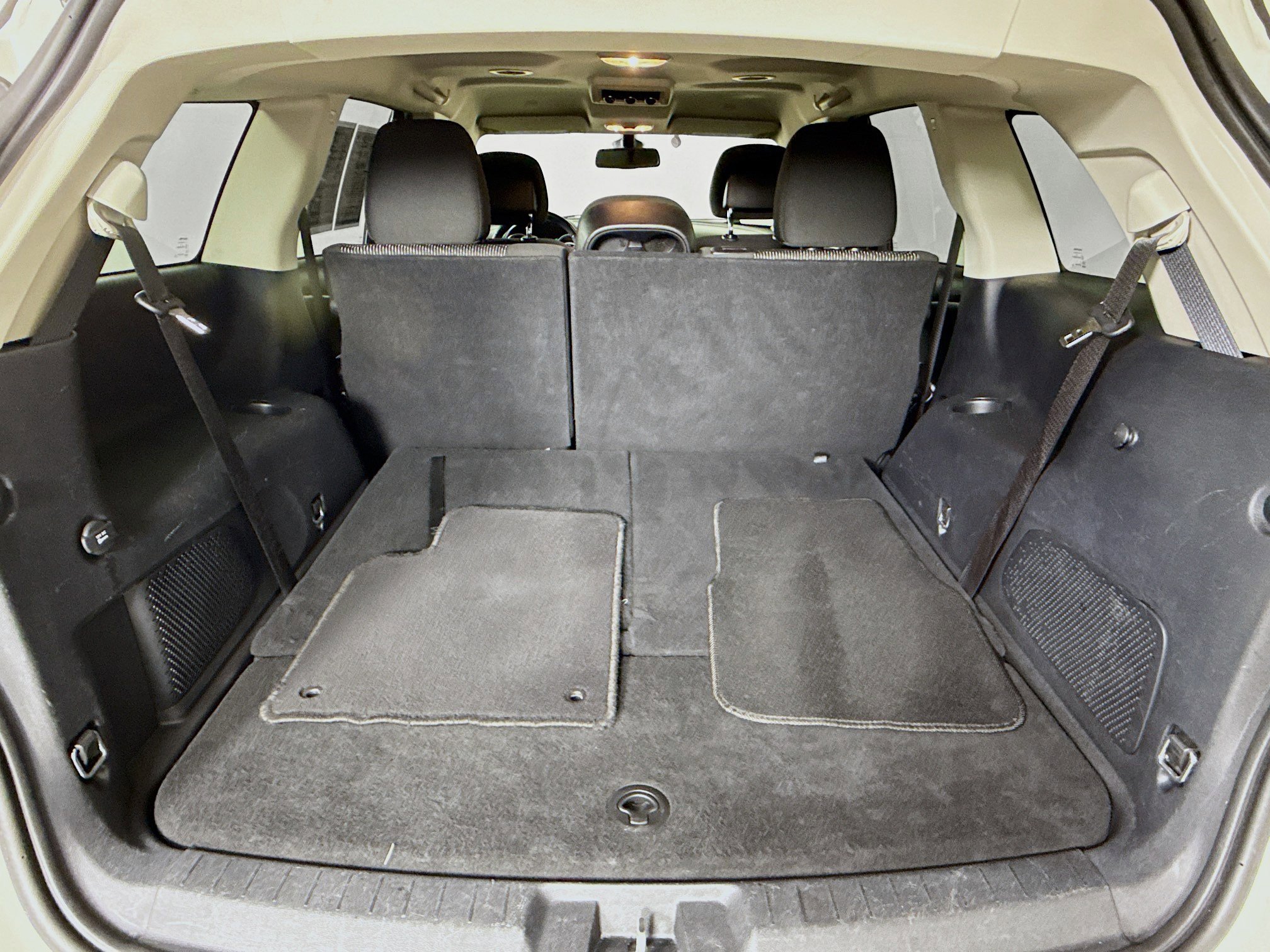 Used 2020 Dodge Journey SE w/ SE Popular Equipment Group image 32