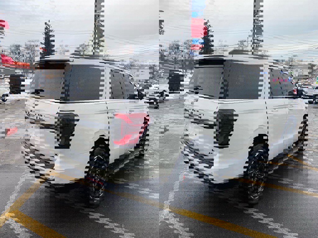 Used 2024 Ford Expedition Max Limited image 5