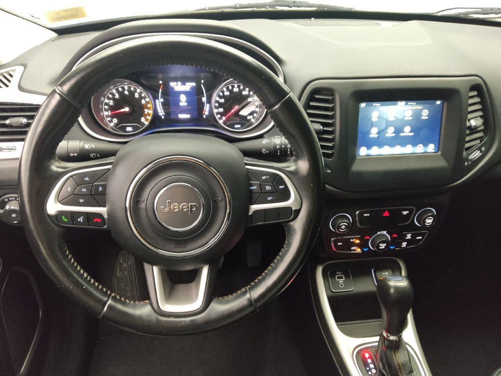 Used 2020 Jeep Compass Latitude FWD image 22