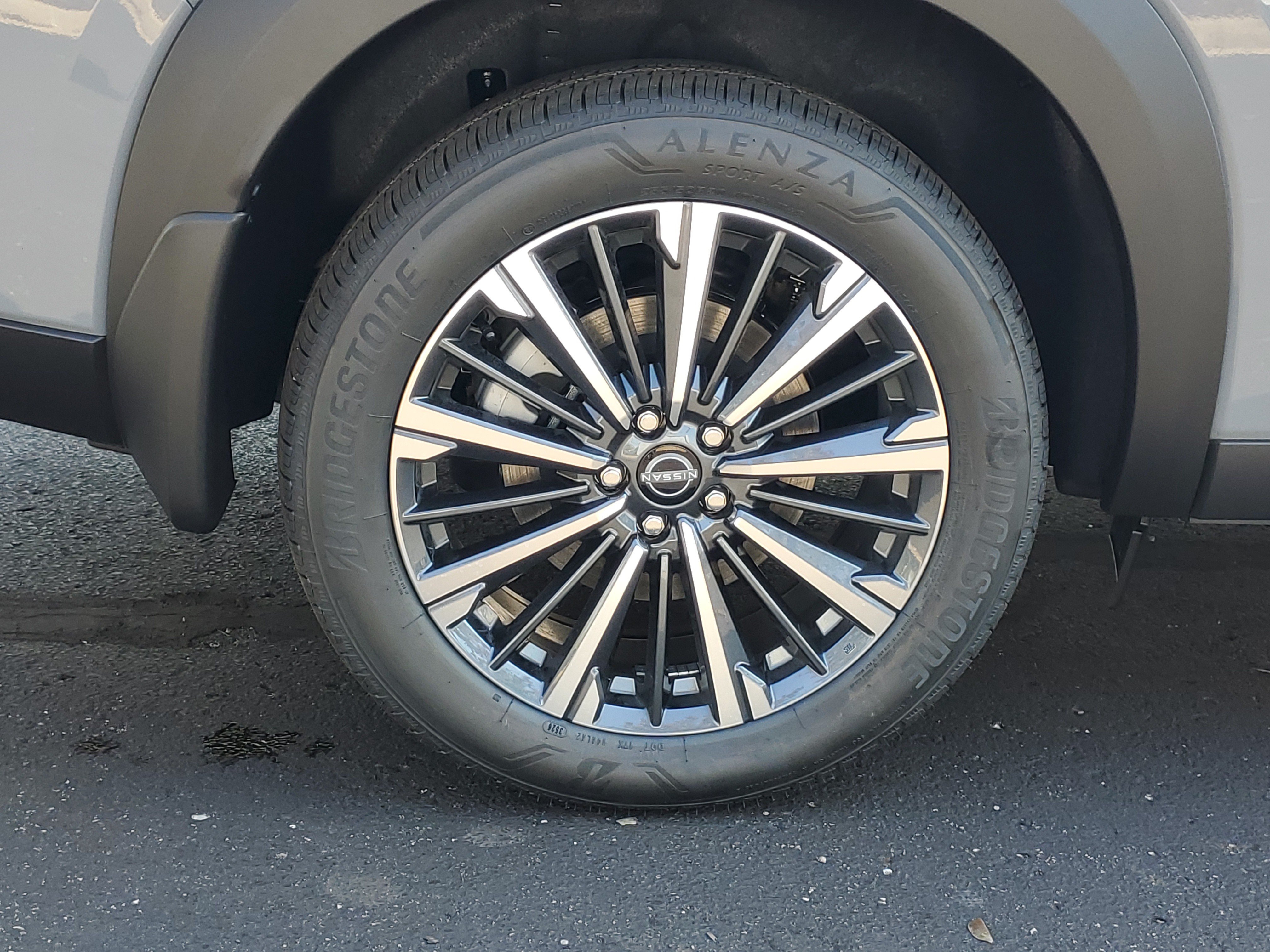 New 2026 Nissan Pathfinder Platinum AWD/4WD image 35