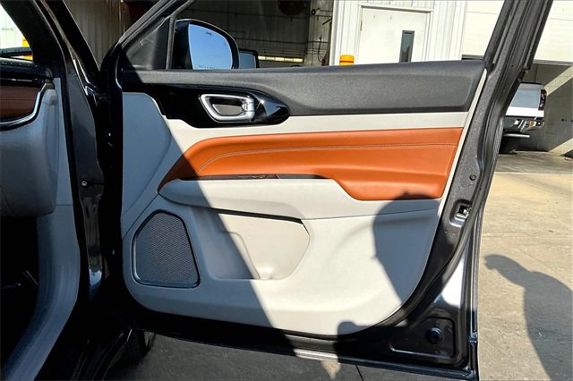 Certified 2023 Jeep Compass Limited image 23