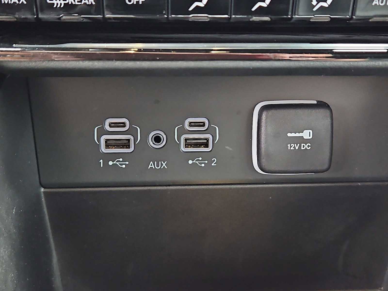 Used 2023 Jeep Grand Cherokee Overland image 33