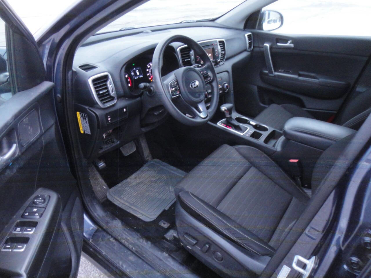 Used 2017 Kia Sportage LX w/ LX Popular Package image 14