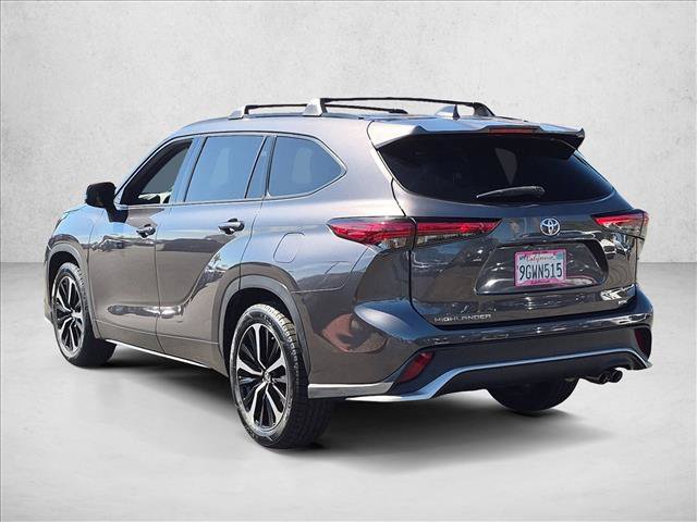 Used 2021 Toyota Highlander XSE FWD image 8