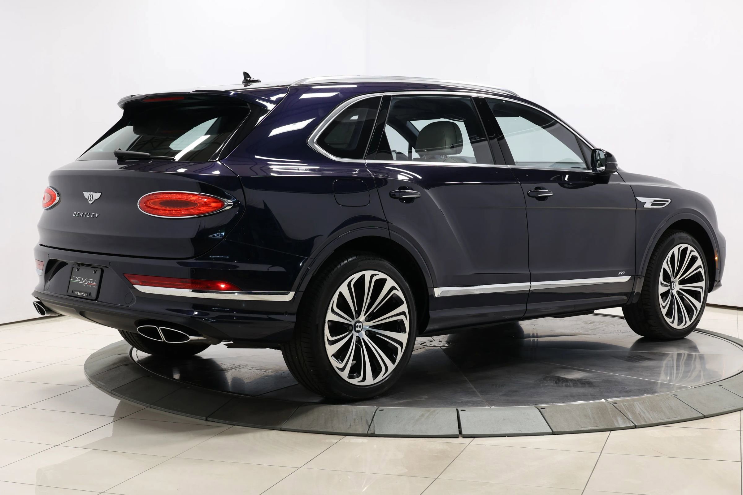 Used 2022 Bentley Bentayga image 5