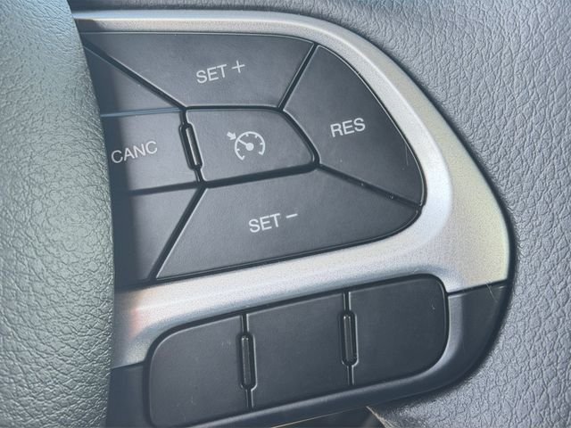 Used 2023 Jeep Renegade Latitude AWD/4WD image 19