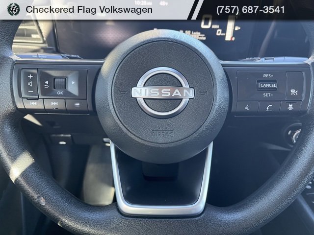 Used 2025 Nissan Kicks S image 32