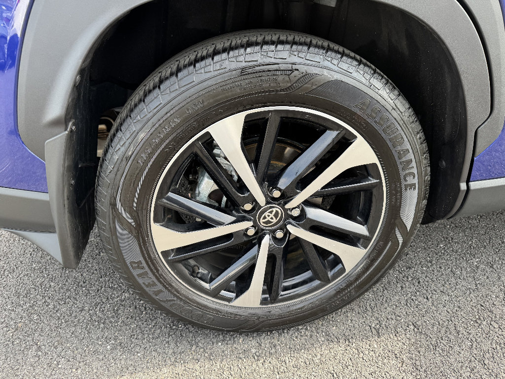 Used 2025 Toyota Corolla Cross AWD Hybrid image 24