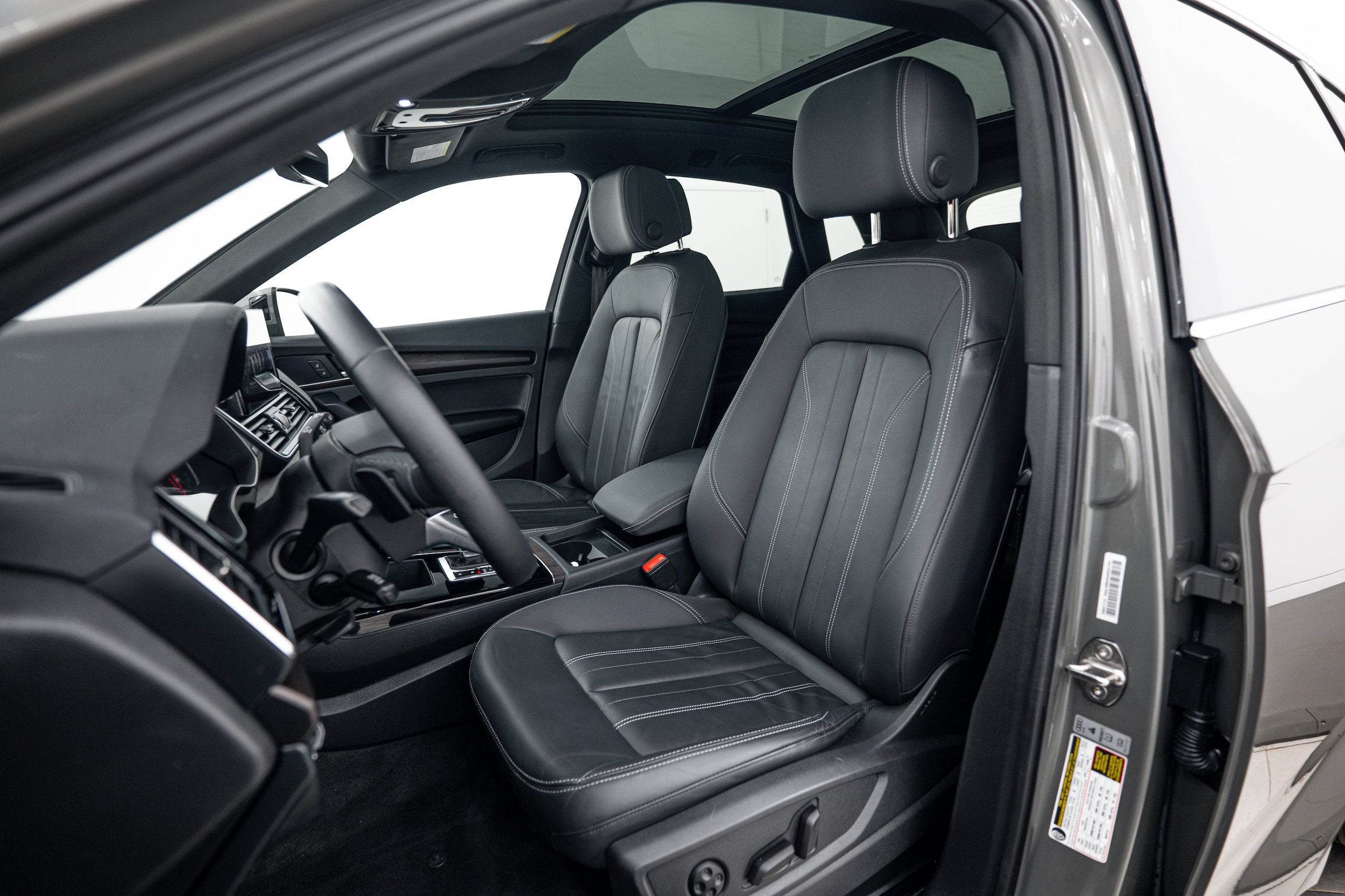 Certified 2023 Audi Q5 2.0T Premium w/ Convenience Package AWD/4WD image 14
