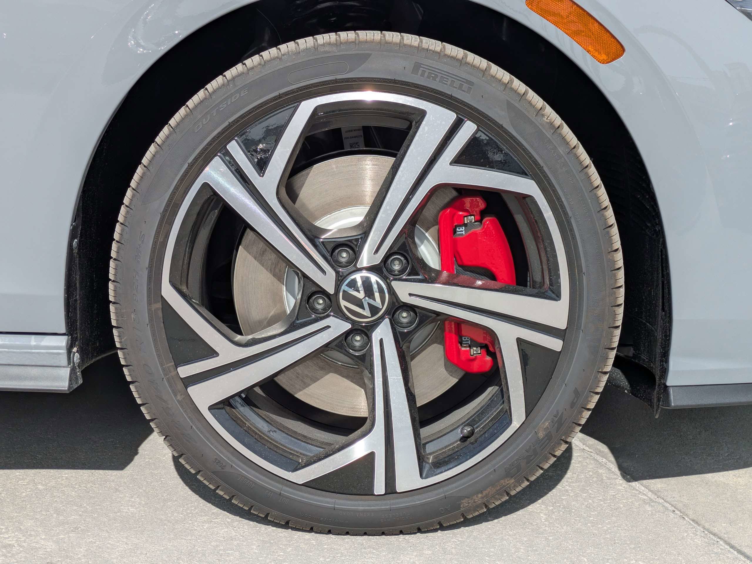 New 2026 Volkswagen GTI SE FWD image 11