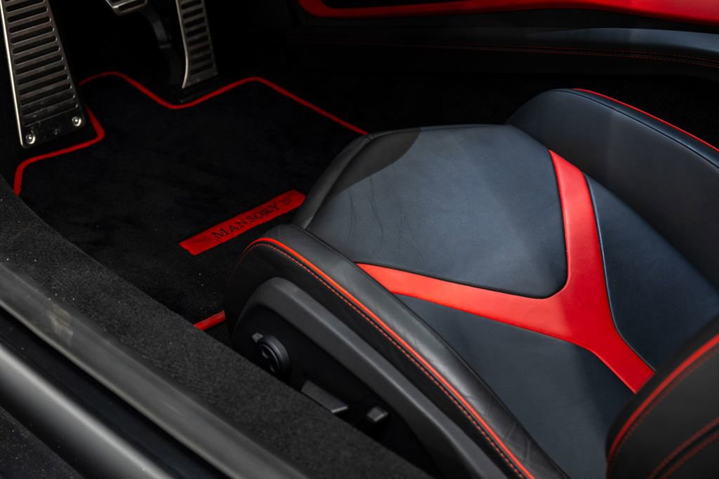 Used 2024 Lamborghini Revuelto image 31