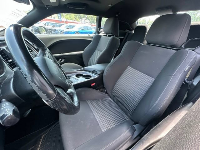 Used 2019 Dodge Challenger R/T w/ Driver Convenience Group RWD image 12